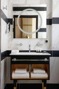 Niepce Paris, Curio Collection by Hilton - 30