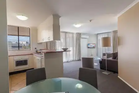 West End Central Apartments - 51