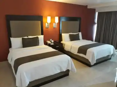 & Suites PF - 71