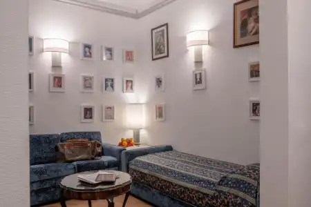 Rivoli Boutique - 18