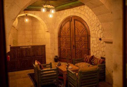 Pome Granate Cave - 25
