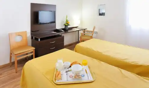Séjours & Affaires Caen Le Clos Beaumois - 58