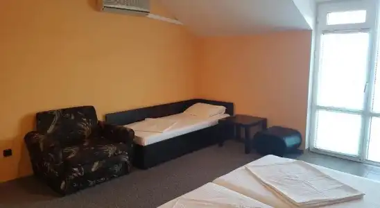 Boruna Guest House - 1
