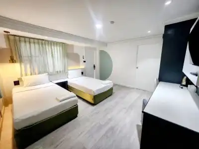 SEATEL Phuket Patong Beach - 73