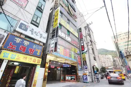 Busan Hadan Momulda - 0