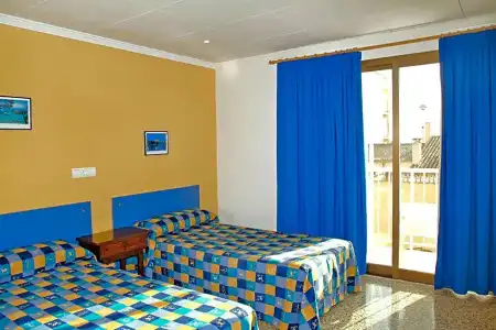 The Hostal Tierramar - 17
