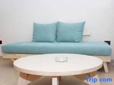 Redcon Suites - 299