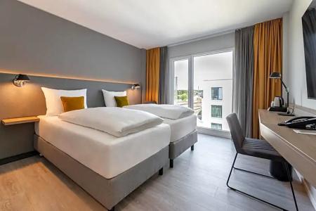 Piazza und Restaurant - 43