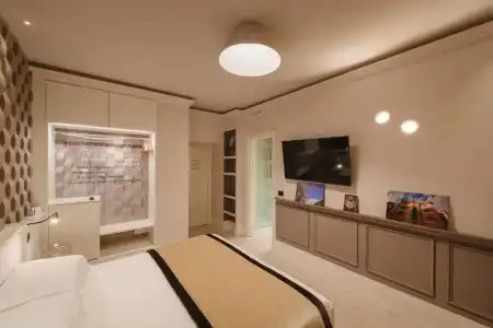 Rhea Silvia Luxury Navona - 25