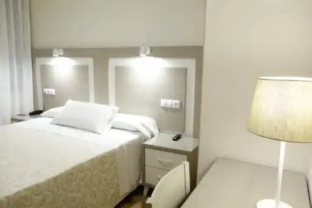 Hostal Toledo - 79