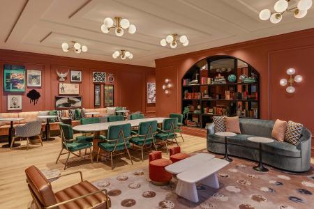 Pennyweight Boston, Curio Collection by Hilton - 38