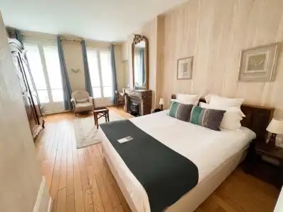 Globe et Cecil Hôtel - 78