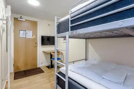 City Hostel - 65