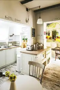 5 Vintage Guest House - 10