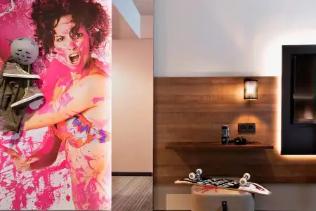 MOXY Frankfurt East - 60