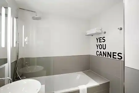 Hôtel Cannes Centre Univers - 42