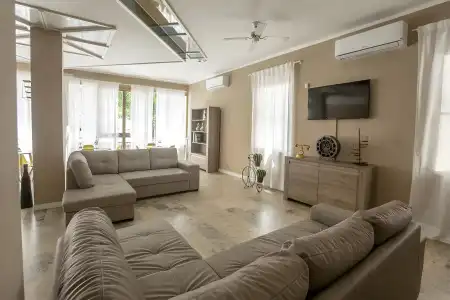 c-hotels International - 25