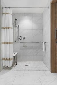 Marriott Virginia Beach Oceanfront Resort - 6