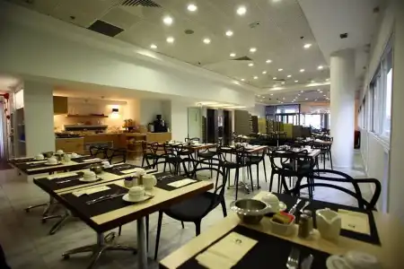 Maxim Tel Aviv - 24