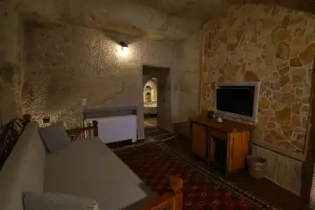 Sarnich Cave Suites - 66