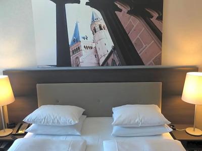 Brunfels, in the Unbound Collection by Hyatt - 28