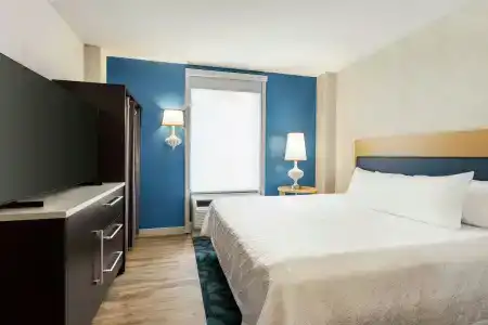 Home2 Suites by Hilton NY Long Island City/Manhattan View - 5