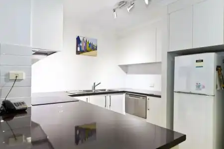 Surf Regency Apartments - 68