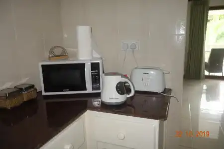 FOREST LODGE GUEST HOUSE - 51