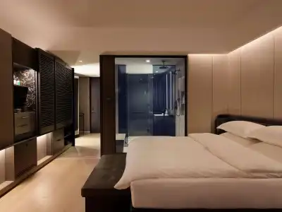 Equinox New York - 4