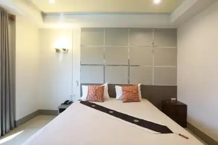 V Place Residence - 61