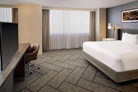 DoubleTree by Hilton Tulsa Downtown - 54