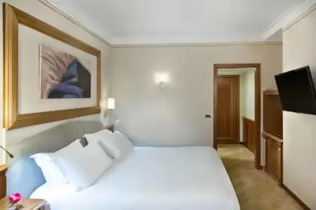 Renaissance Naples Mediterraneo - 73