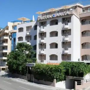Anita - 16