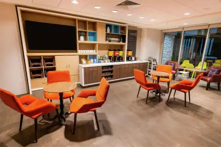 Home2 Suites by Hilton Las Vegas Stadium District - 17