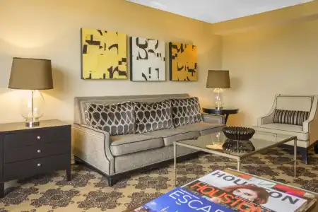 Omni Houston - 13