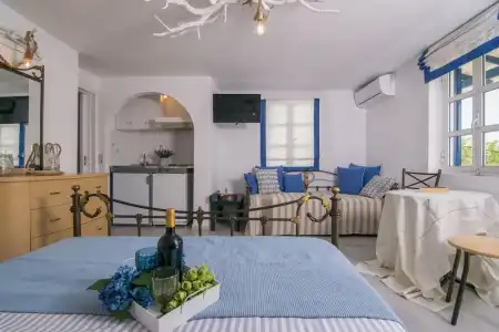 Terra Fos Naxos Studios - 17
