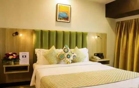 The Emerald & Executive Apartments - 15