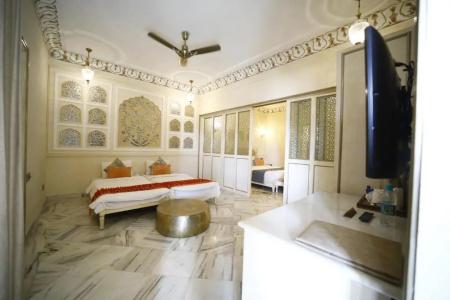 Laxmi Palace Heritage Boutique - 113