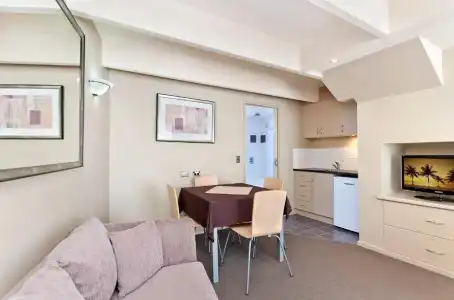 Comfort Inn On Raglan - 89