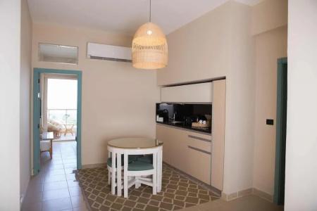Redcon Suites - 251
