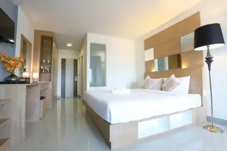 The Greenery Central Suites - 35