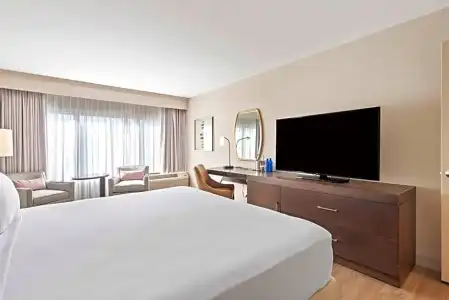 DoubleTree by Hilton Columbus - 72