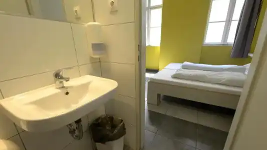 The Hive Party Hostel - 5