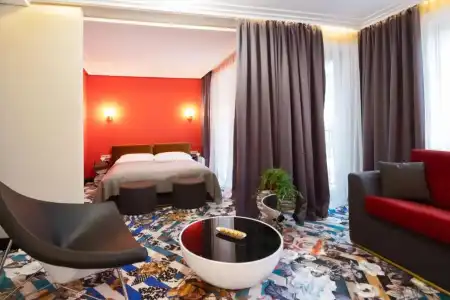 Amsterdam Plaza - 39