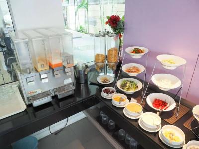 Palette Bella B All Suites Bangkok - 11