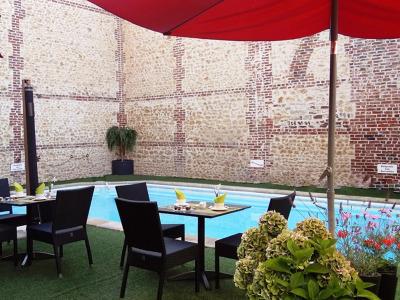 Le Trophée Boutique Hôtel Spa - La Loggia Appart'hôtel - 24