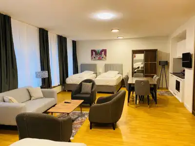 Akomo Bern - 1