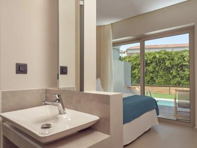 Azure Resort & Spa - 5