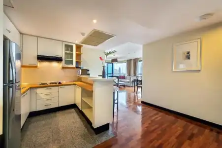 Bandara Silom Suites - 160