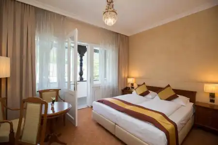 Sacher Baden - 4